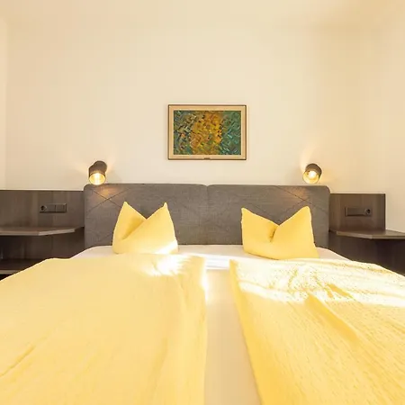 Scheibe Apartment *